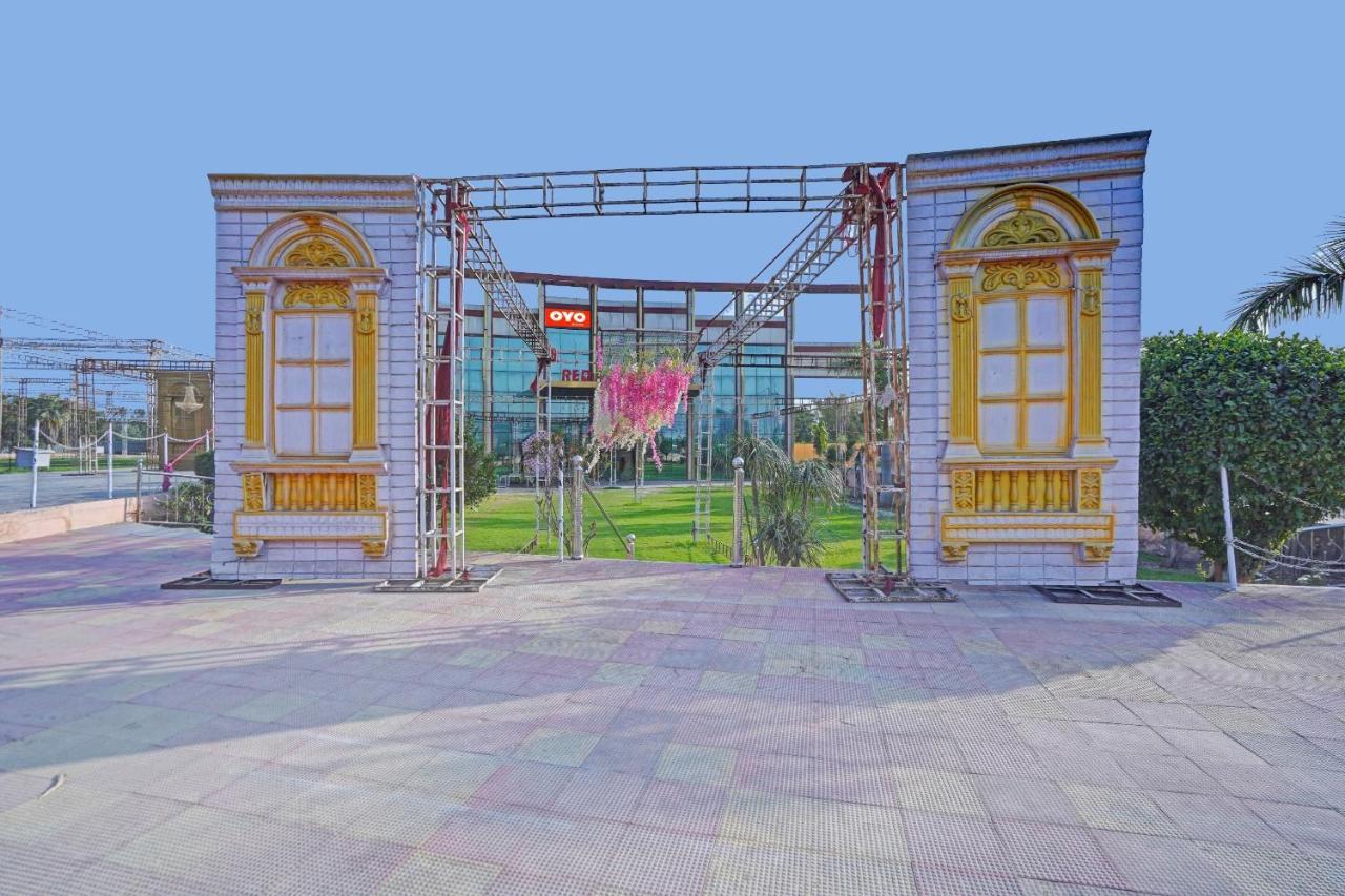 Oyo 87701 Lucky Farm Hotell Shāhpur Eksteriør bilde