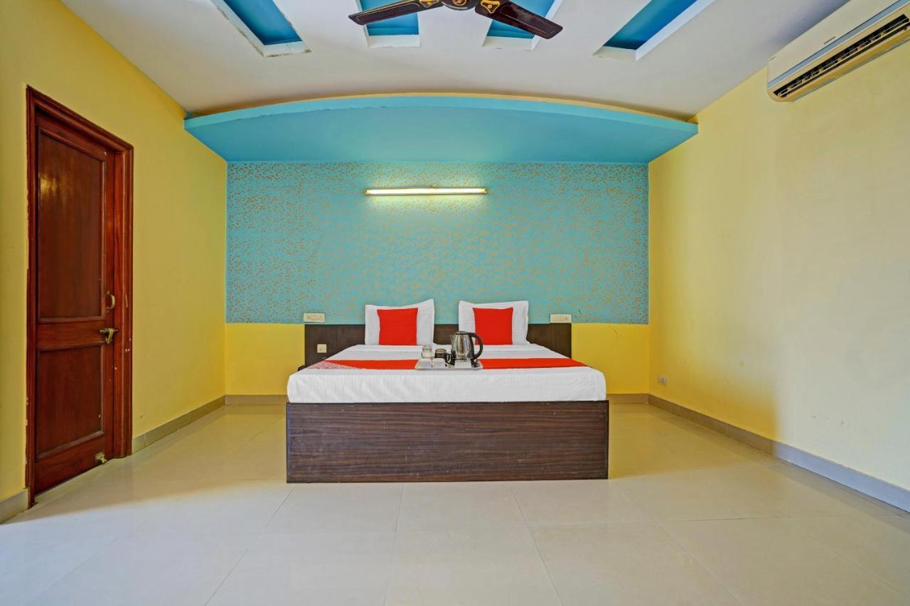 Oyo 87701 Lucky Farm Hotell Shāhpur Eksteriør bilde