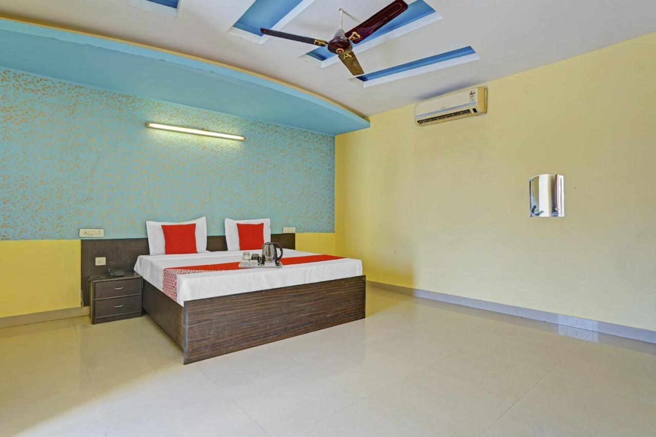 Oyo 87701 Lucky Farm Hotell Shāhpur Eksteriør bilde