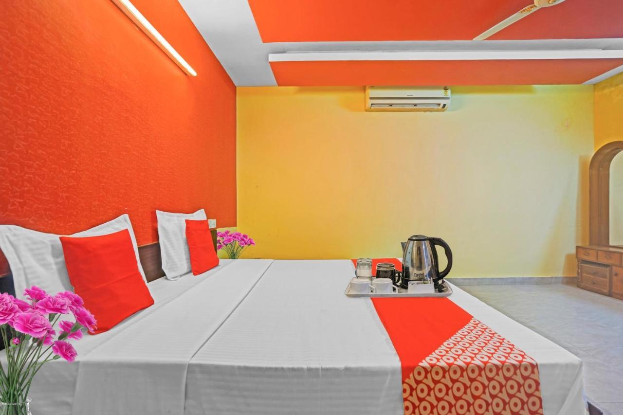 Oyo 87701 Lucky Farm Hotell Shāhpur Eksteriør bilde