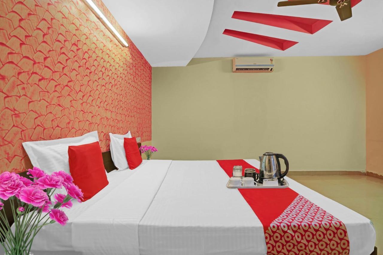 Oyo 87701 Lucky Farm Hotell Shāhpur Eksteriør bilde